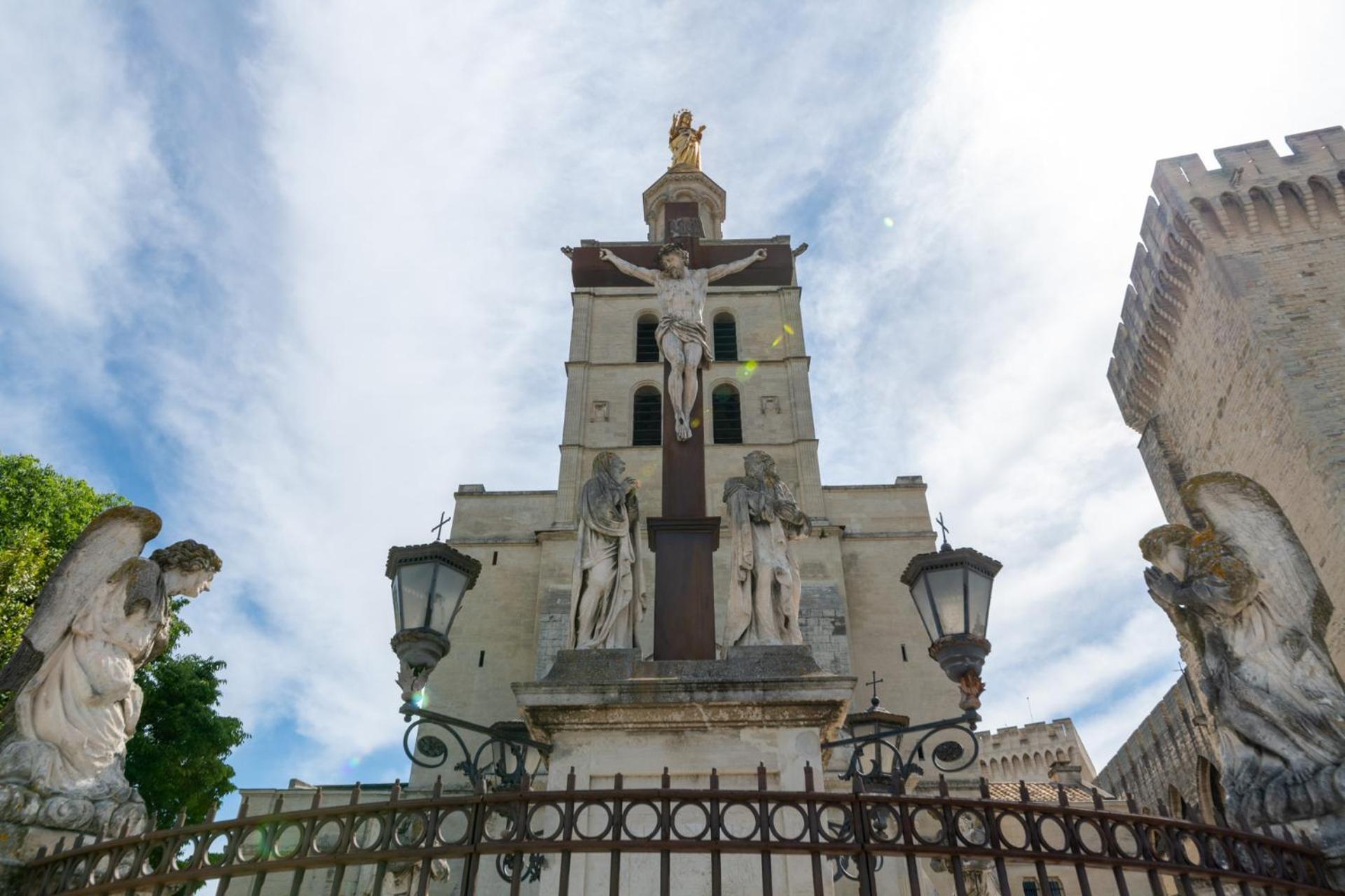 Bien D'Exception En Face Du Palais Des Papes Apartment อาวีญง ภายนอก รูปภาพ