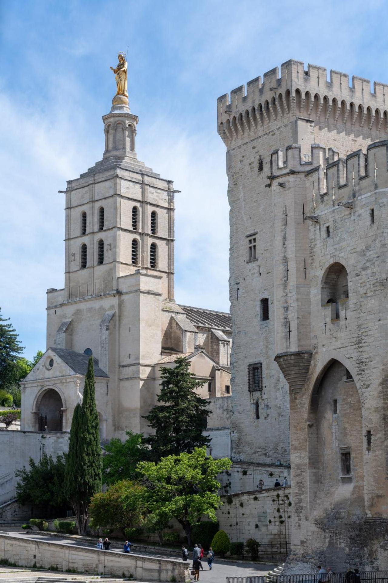 Bien D'Exception En Face Du Palais Des Papes Apartment อาวีญง ภายนอก รูปภาพ